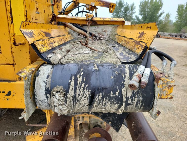 image for item DZ6617 Gomaco GT 6200 Commander II slipform paver