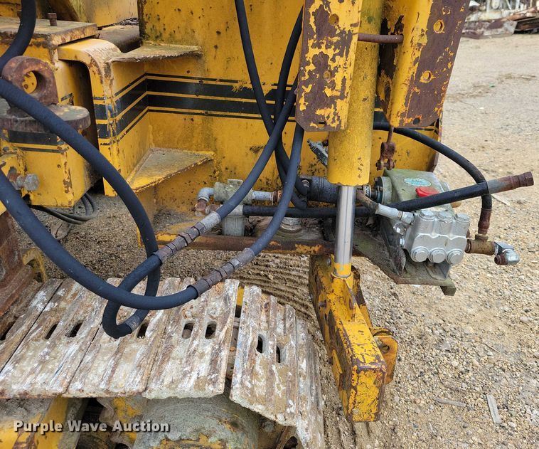 image for item DZ6617 Gomaco GT 6200 Commander II slipform paver