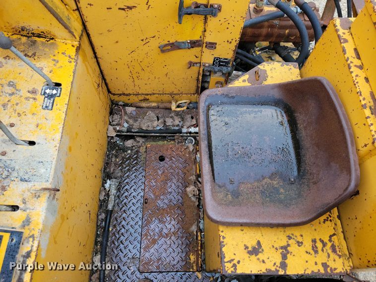 image for item DZ6617 Gomaco GT 6200 Commander II slipform paver