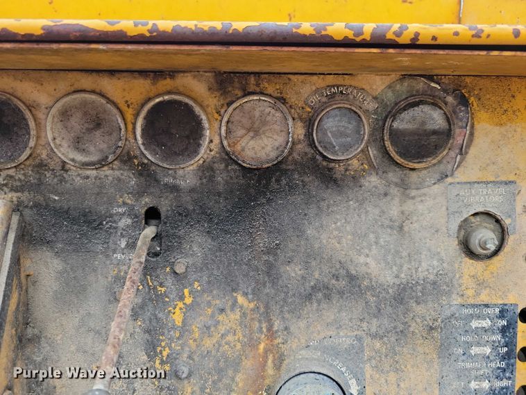 image for item DZ6617 Gomaco GT 6200 Commander II slipform paver