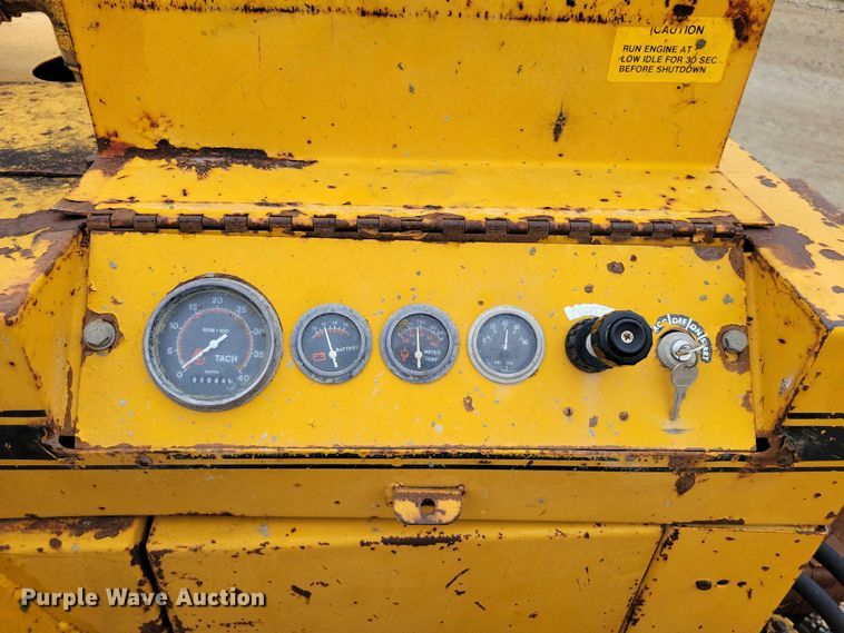 image for item DZ6617 Gomaco GT 6200 Commander II slipform paver