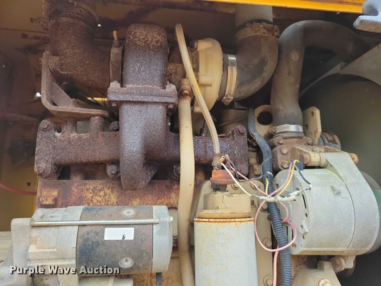 image for item DZ6617 Gomaco GT 6200 Commander II slipform paver