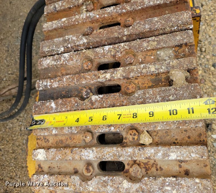 image for item DZ6617 Gomaco GT 6200 Commander II slipform paver