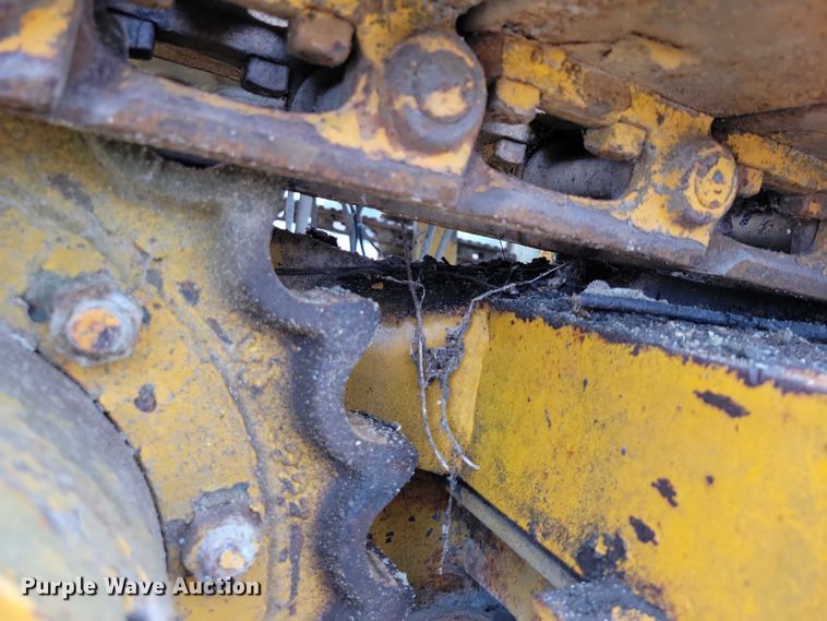 image for item DZ6617 Gomaco GT 6200 Commander II slipform paver