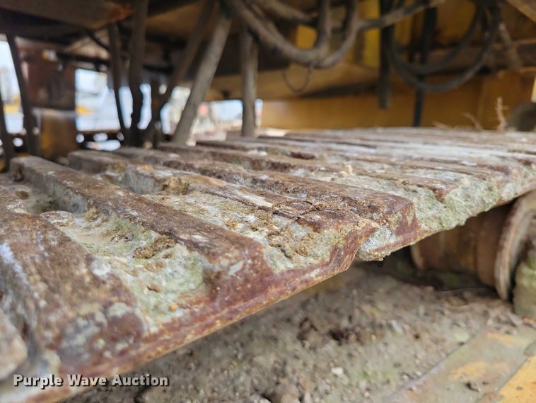 image for item DZ6617 Gomaco GT 6200 Commander II slipform paver