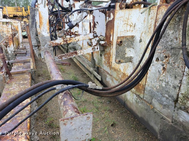 image for item DZ6618 CMI Metro-Pav slipform paver