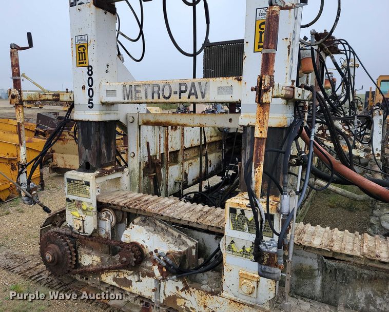 image for item DZ6618 CMI Metro-Pav slipform paver