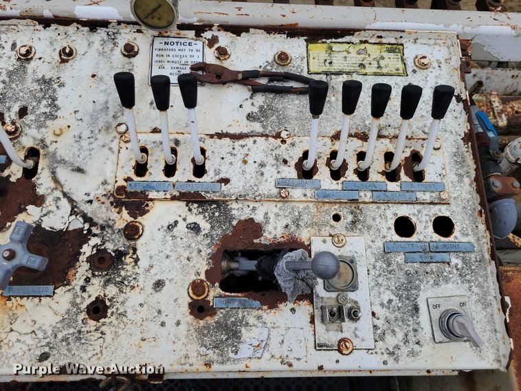 image for item DZ6618 CMI Metro-Pav slipform paver