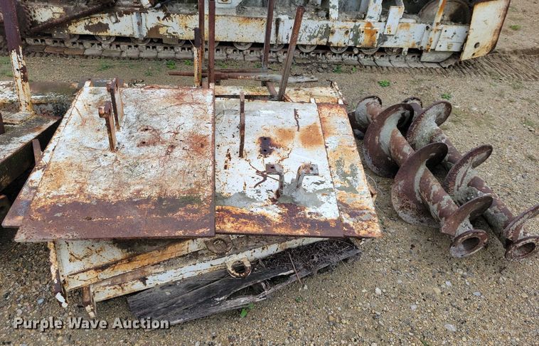 image for item DZ6618 CMI Metro-Pav slipform paver