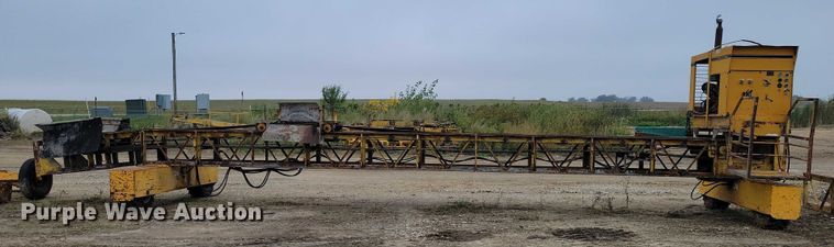 image for item DZ6619 Gomaco RC240-24 bridge conveyor