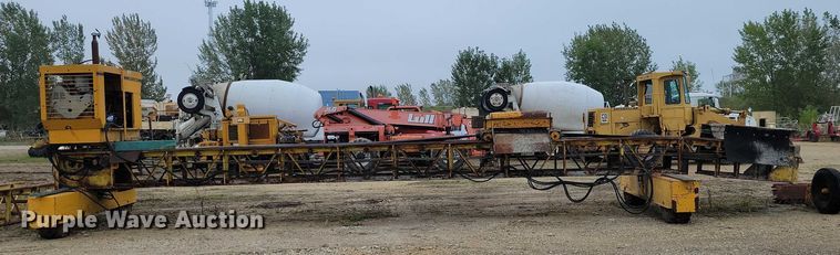 image for item DZ6619 Gomaco RC240-24 bridge conveyor