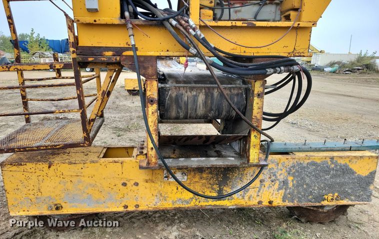 image for item DZ6619 Gomaco RC240-24 bridge conveyor