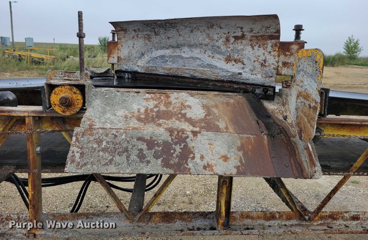 image for item DZ6619 Gomaco RC240-24 bridge conveyor