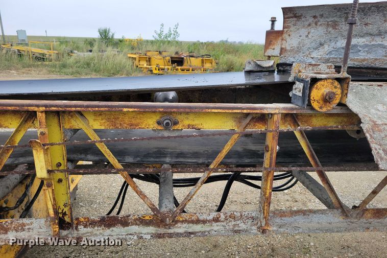 image for item DZ6619 Gomaco RC240-24 bridge conveyor