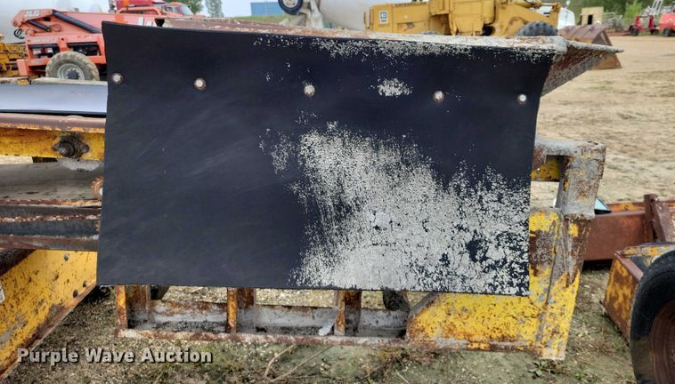 image for item DZ6619 Gomaco RC240-24 bridge conveyor