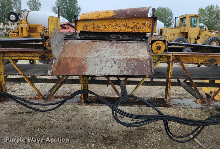 image for item DZ6619 Gomaco RC240-24 bridge conveyor