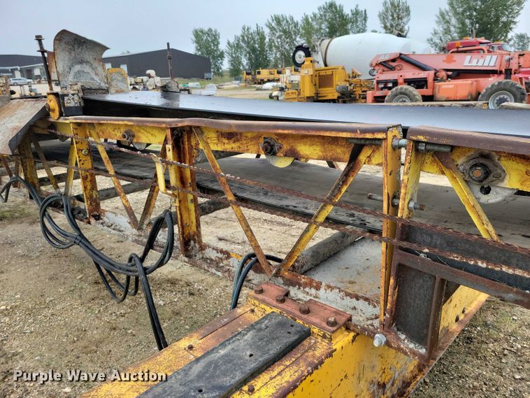 image for item DZ6619 Gomaco RC240-24 bridge conveyor