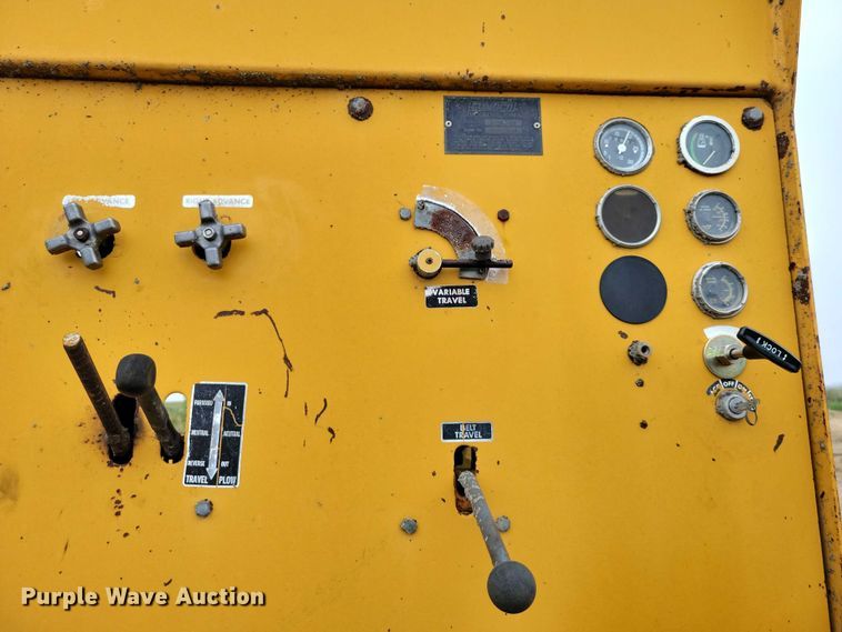 image for item DZ6619 Gomaco RC240-24 bridge conveyor