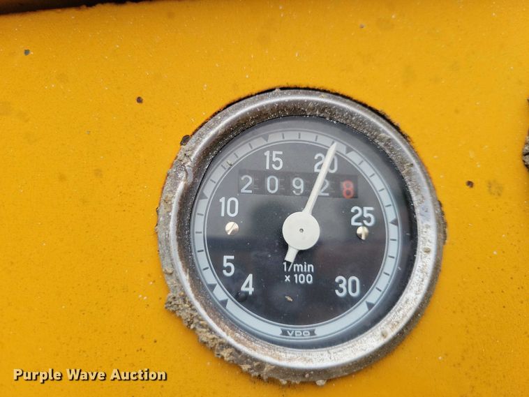 image for item DZ6619 Gomaco RC240-24 bridge conveyor