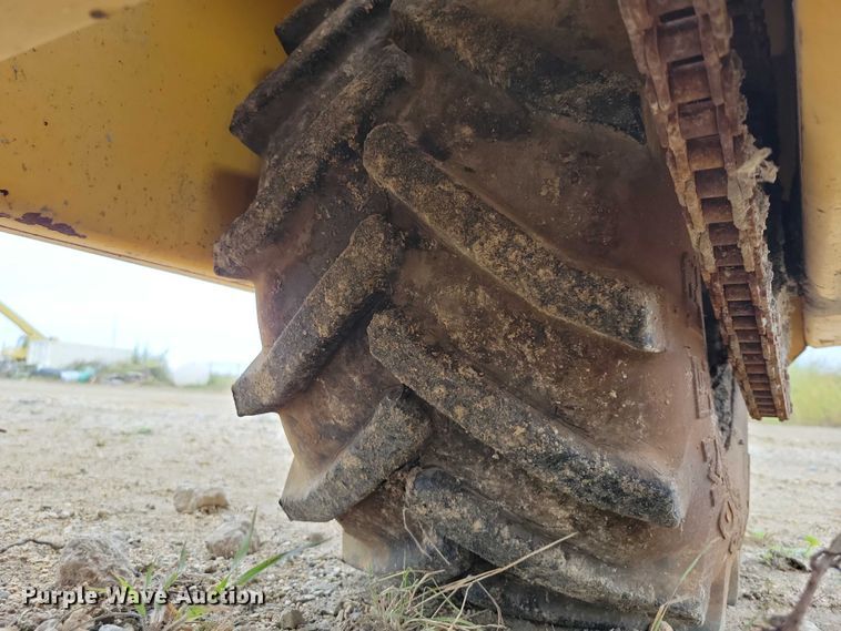 image for item DZ6619 Gomaco RC240-24 bridge conveyor