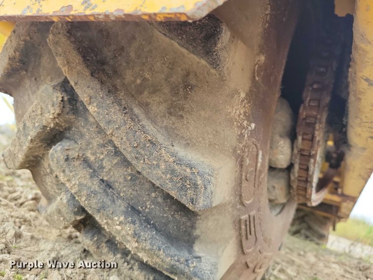 image for item DZ6619 Gomaco RC240-24 bridge conveyor