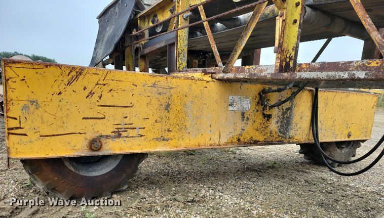 image for item DZ6619 Gomaco RC240-24 bridge conveyor