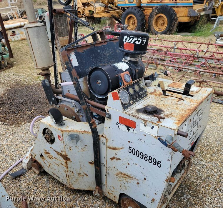 image for item DZ6622 (2) X Magnum Turbomag/20 concrete saws