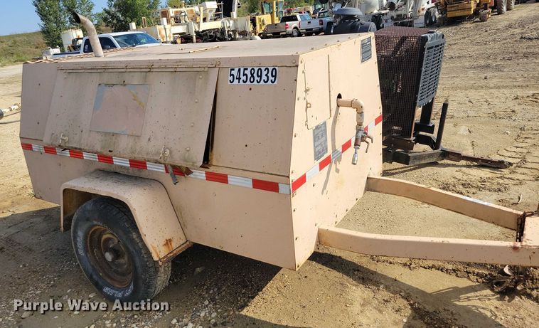 image for item DZ6635 1989 Le Roi Dresser air compressor