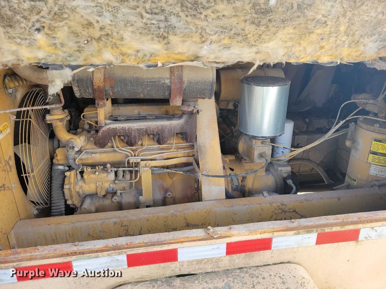 image for item DZ6635 1989 Le Roi Dresser air compressor