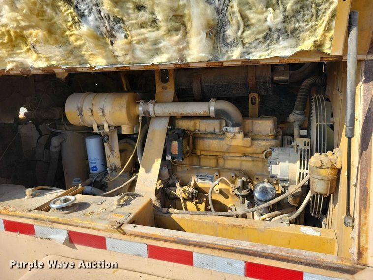 image for item DZ6635 1989 Le Roi Dresser air compressor