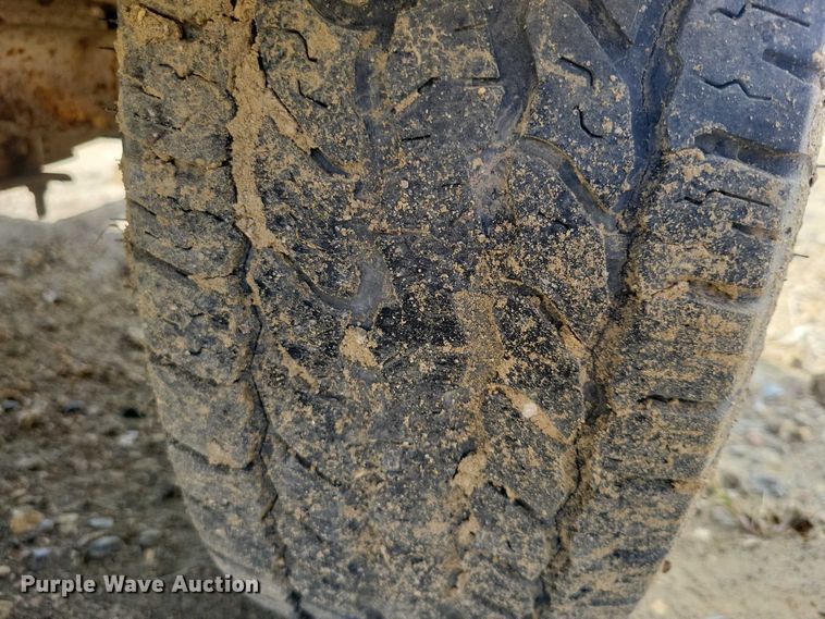 image for item DZ6635 1989 Le Roi Dresser air compressor