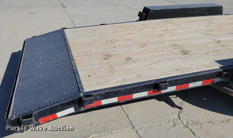 image for item DZ6703 2019 H & H equipment trailer