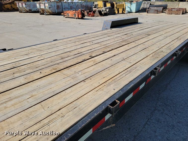 image for item DZ6703 2019 H & H equipment trailer