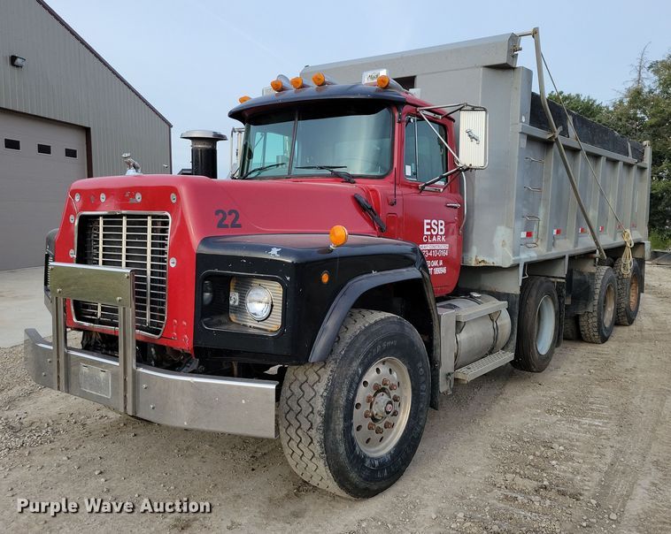 image for item DZ6708 2000 Mack RB688S dump truck