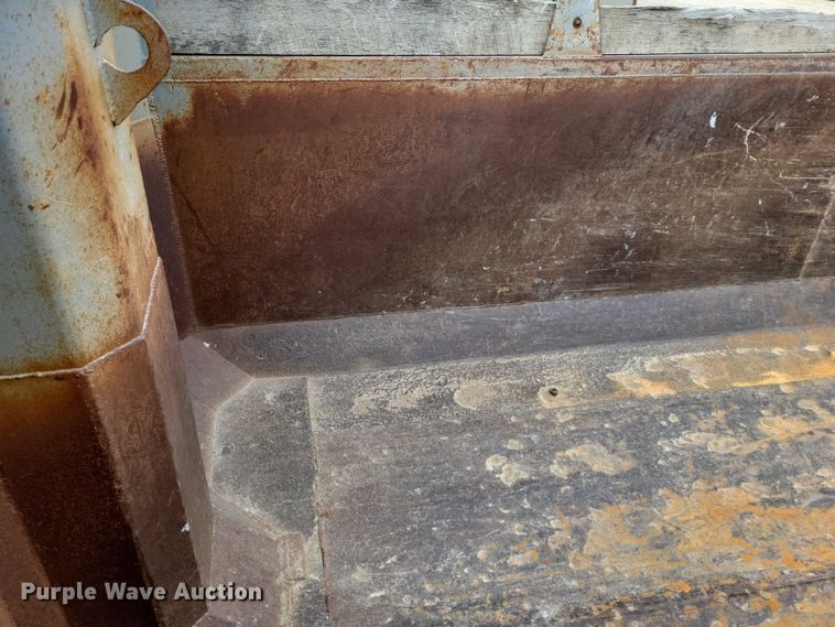 image for item DZ6708 2000 Mack RB688S dump truck