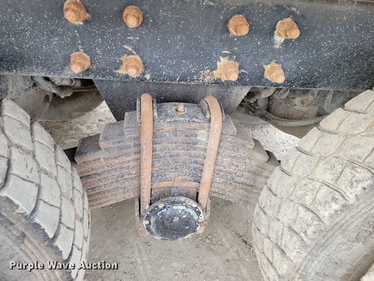 image for item DZ6708 2000 Mack RB688S dump truck