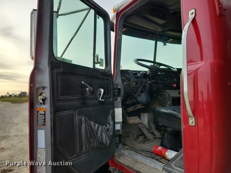 image for item DZ6708 2000 Mack RB688S dump truck