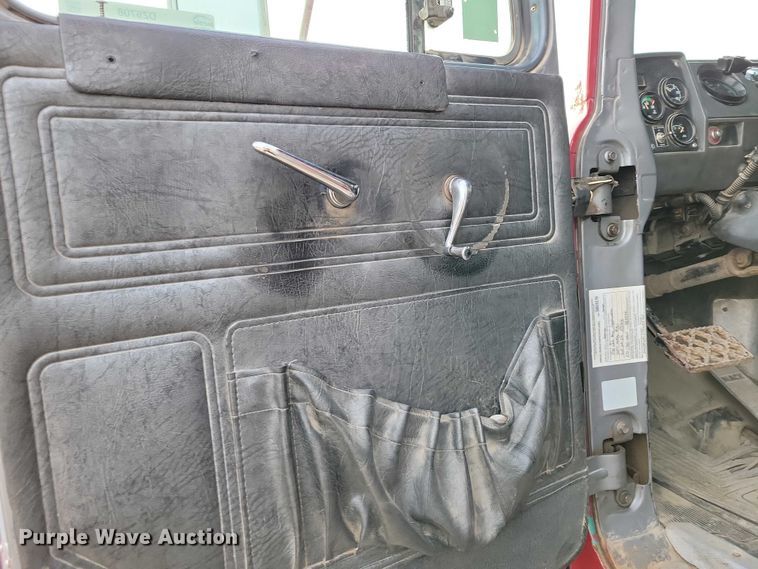 image for item DZ6708 2000 Mack RB688S dump truck