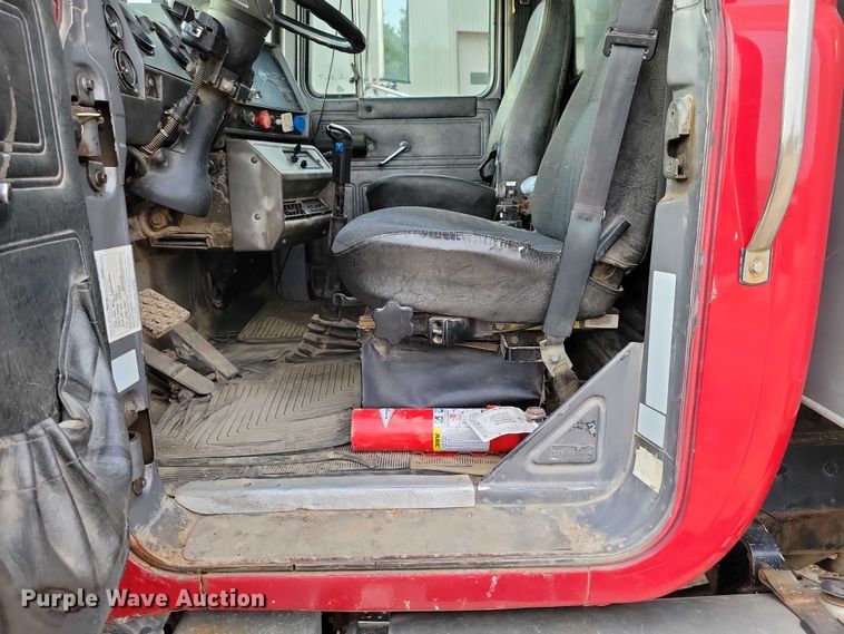 image for item DZ6708 2000 Mack RB688S dump truck