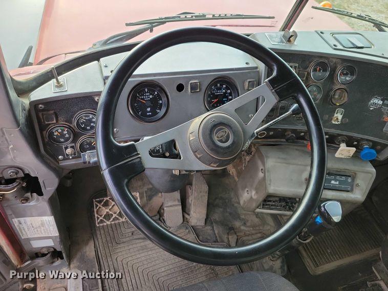 image for item DZ6708 2000 Mack RB688S dump truck