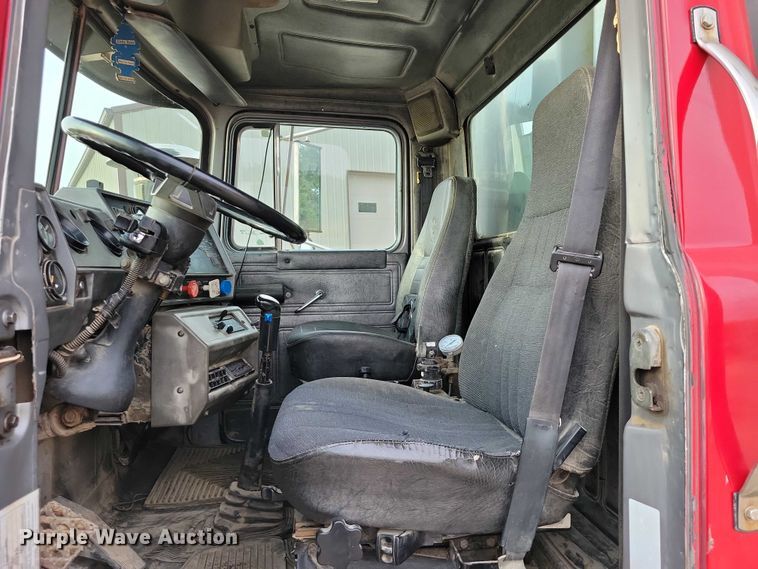 image for item DZ6708 2000 Mack RB688S dump truck