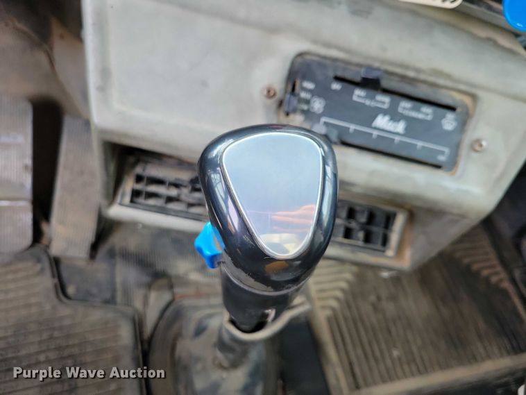 image for item DZ6708 2000 Mack RB688S dump truck