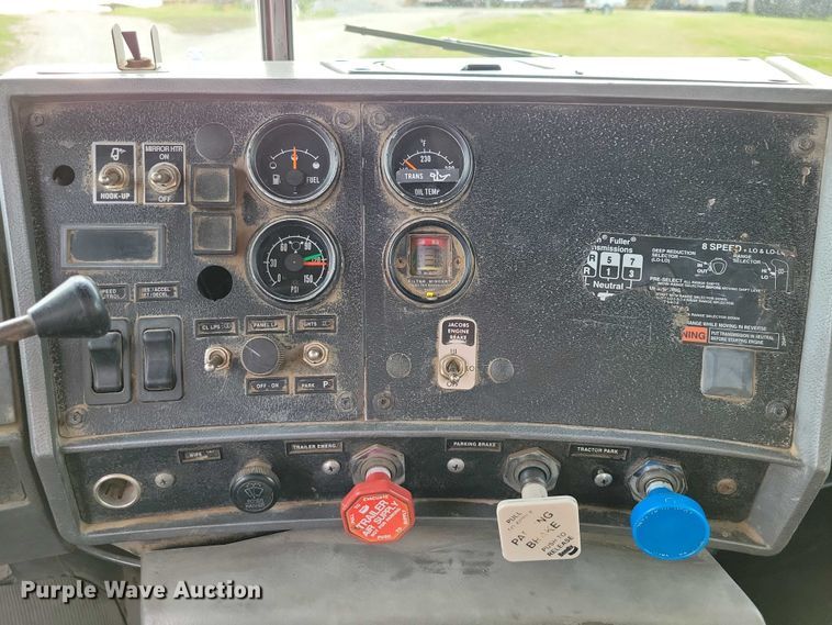 image for item DZ6708 2000 Mack RB688S dump truck