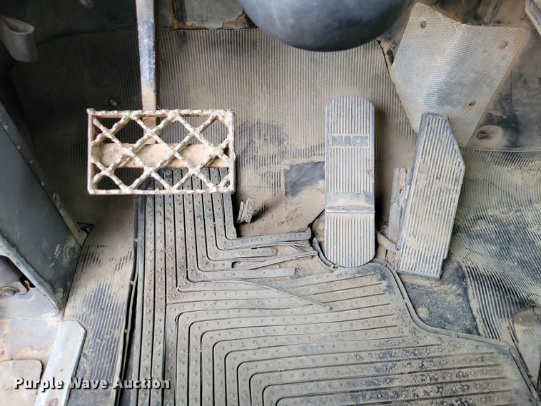 image for item DZ6708 2000 Mack RB688S dump truck