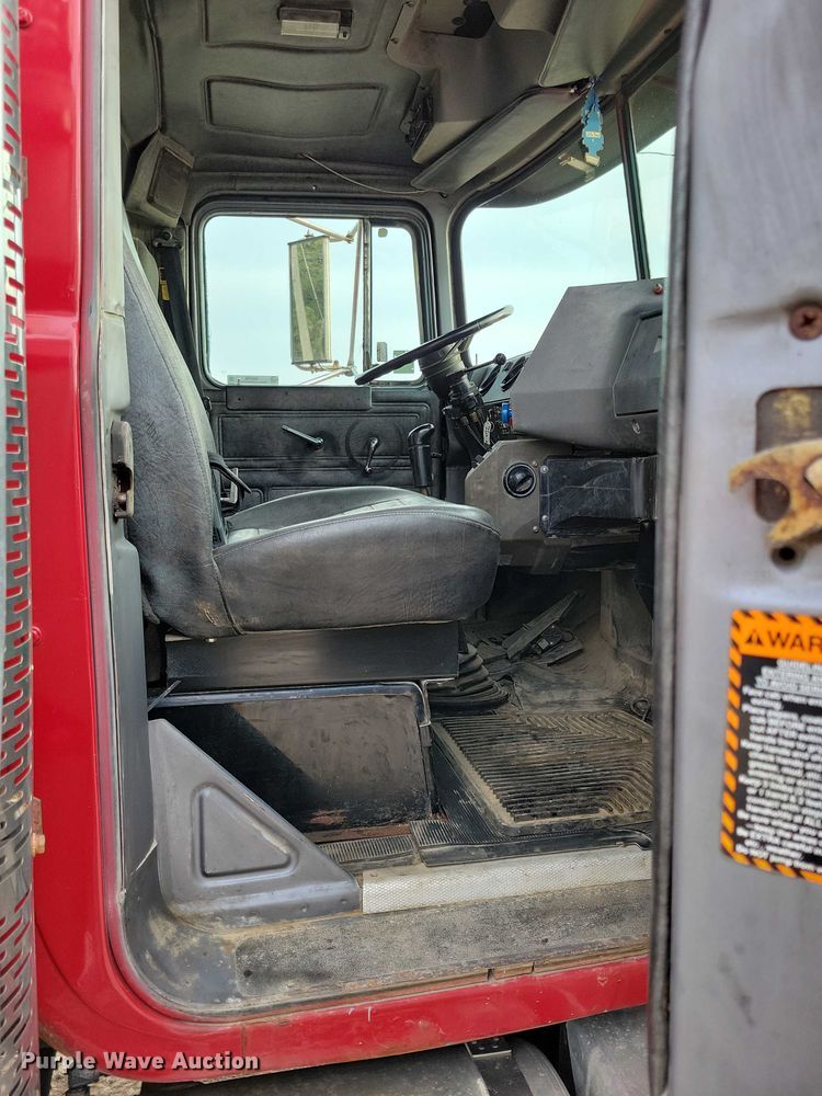 image for item DZ6708 2000 Mack RB688S dump truck