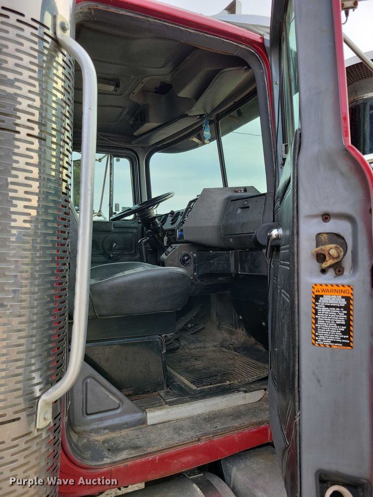 image for item DZ6708 2000 Mack RB688S dump truck