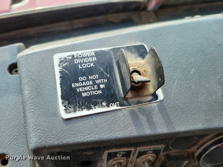 image for item DZ6708 2000 Mack RB688S dump truck