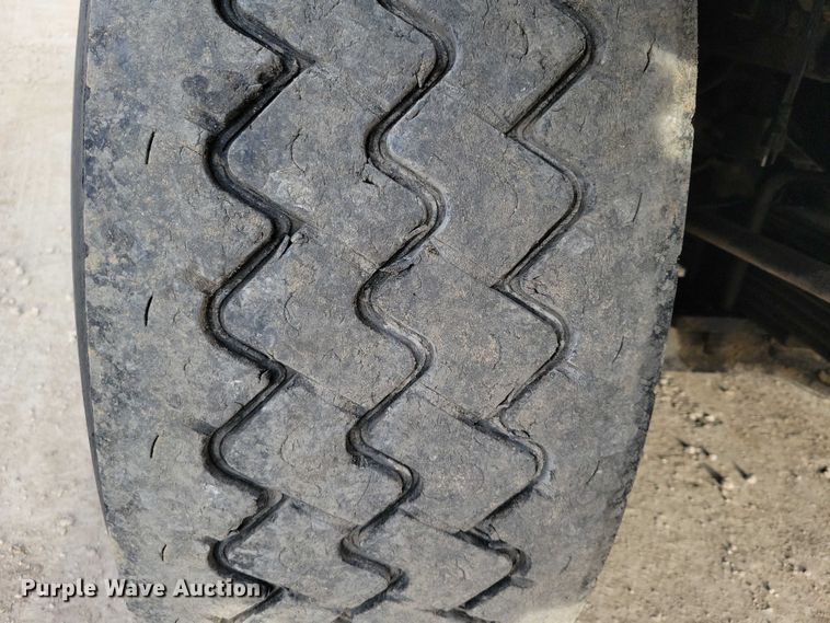 image for item DZ6708 2000 Mack RB688S dump truck