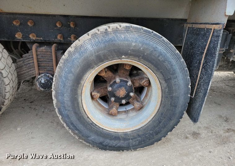 image for item DZ6708 2000 Mack RB688S dump truck