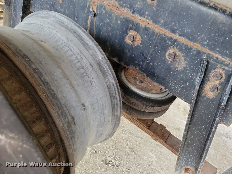 image for item DZ6708 2000 Mack RB688S dump truck